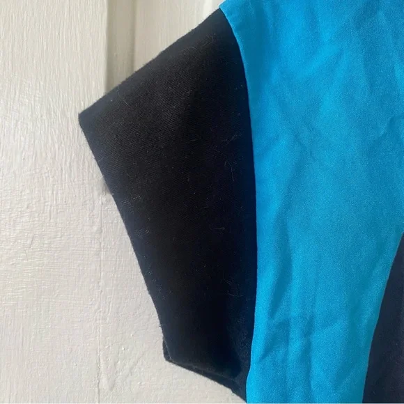 VINTAGE Unique 60s Retro Mod Women's Short Sleeve Shirt Size Small - Picture 3 of 6